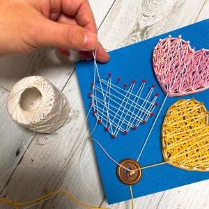 【DIY＋手芸＝まち針ストリングアート！！】　この度は塗装と針刺しを楽しんでみました。
