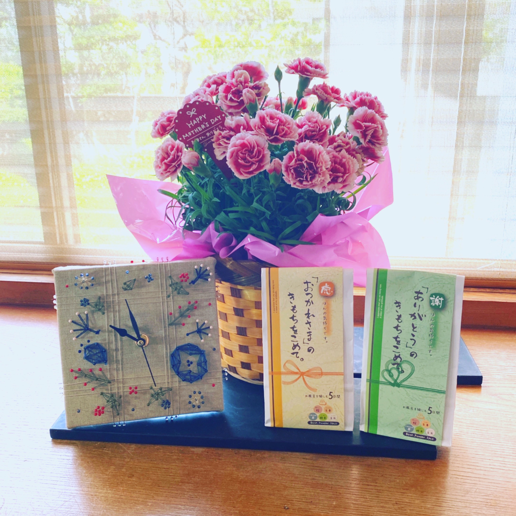 母の日 父の日に喜ばれる 親子のコミュニケーションが取れる 花束の贈り物 まち針ストリングアート Tukumo つくも
