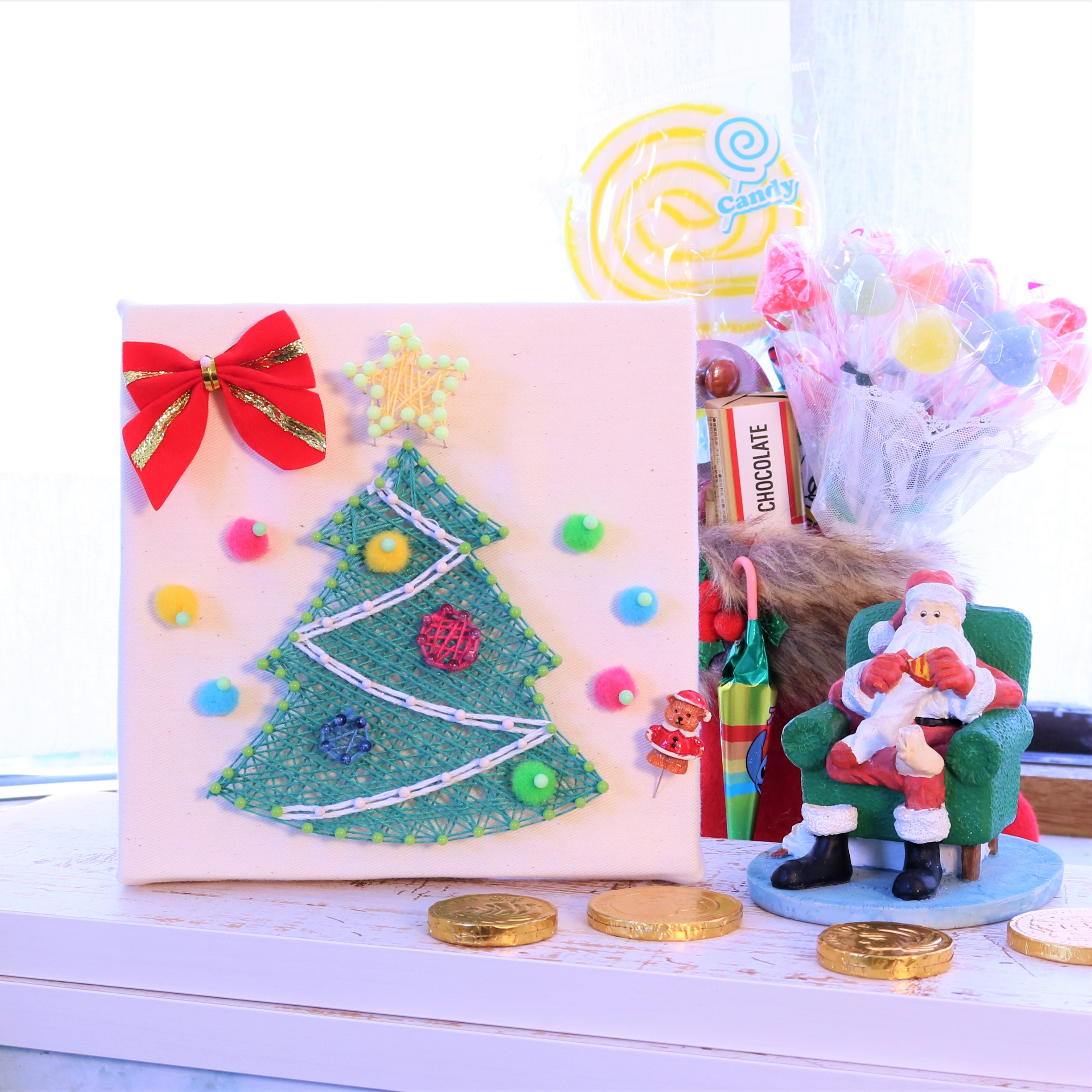 クリスマスツリーを簡単クラフトのまち針ストリングアートで製作しよう